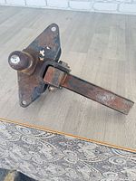 Side view of Reese weight distribution hitch head with ball and shank