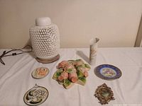 all items grouped on table for overview