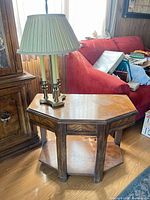 End table and lamp together to show overall lot