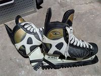 CCM Tacks 252 skates side view showing boot and blades