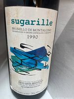 Close-up of front label showing vintage, appellation and artwork