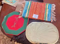 Overview of three placemats on table