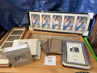 Overview of all frames and albums on table