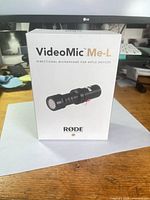 Front of Rode VideoMic Me-L retail box
