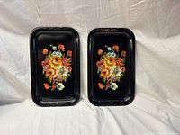 Both trays front view