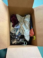 Box of mixed women’s clothing