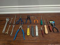 Overall layout of all hand tools on floor