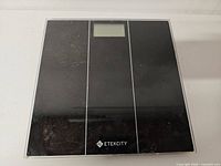 Full view of the Etekcity scale showing platform and display