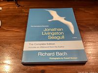 Front cover of Jonathan Livingston Seagull paperback