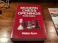 Front cover of Modern Chess Openings book