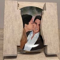 plate in packaging showing Elvis Presley image