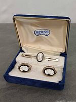 Entire set in Kerns Jewelry box