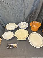 Full lot overview showing all seven pieces