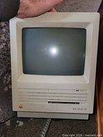 Front of Macintosh SE powered off