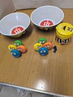 overview of two bowls, candy container and six figurines