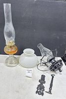Both oil lamps and accessories overview