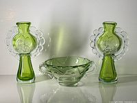 Full view of both vases and bowl