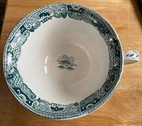 Interior showing green Willow border and crazing