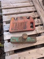 Top view of both counterweights on pallet