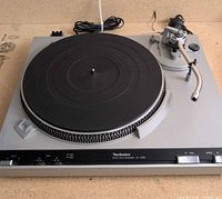 Top view of Technics SL-3200 turntable showing overall condition