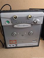 Front view showing controls, Stereofonic badge and reel posts