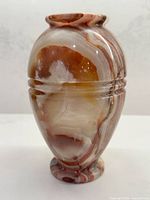 Front view showing multicolor veining and form