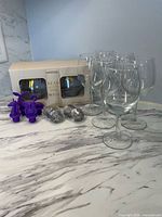 Full lot with 6 stemmed glasses, boxed stemless pair, 4 silicone stoppers, 2 stainless stoppers