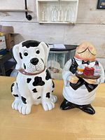 Front view of both cookie jars