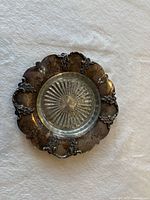 Top view of assembled dish with glass insert