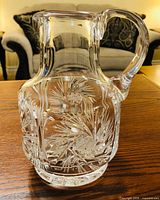 Side view showing overall shape, handle, cut pattern