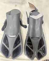 Top view of both fins showing blade design and foot pockets