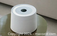 overall view of Petree cylindrical air purifier on table