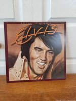 Front sleeve of Elvis Presley Welcome to My World LP showing title and portrait artwork