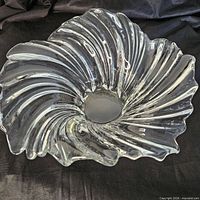 Top view showing spiral ribbed design and center well