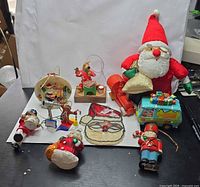 Group shot showing all Christmas décor items together