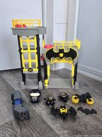 Full playset with all accessories arranged in front