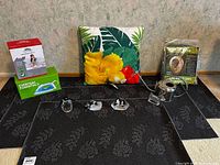 All items overview on black placemats