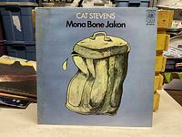 Front cover of Cat Stevens Mona Bone Jakon A&M SP-5093 vinyl LP showing artwork and condition