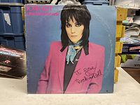 Front cover of "I Love Rock 'n Roll" LP by Joan Jett & The Blackhearts