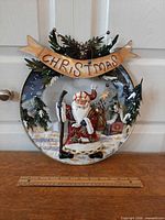 Front view of metal 3D wreath showing all design details