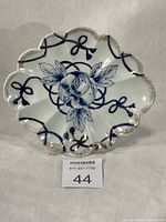 Front view showing full plate design