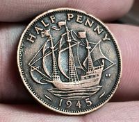 Reverse of 1945 half-penny showing Golden Hind ship and date