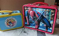 Front view of both lunch boxes