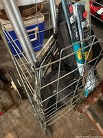 shopping cart holding accessories