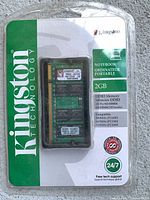 Front of sealed Kingston 2GB DDR2 SO-DIMM package