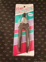 Front of Vista large dog nail clip in package