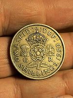 Reverse of 1950 two shillings coin showing crowned Tudor rose and date