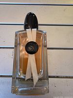 Front view of Giorgio Armani Si 100ml perfume bottle