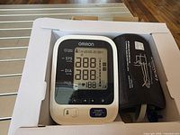 Monitor and cuff in packaging