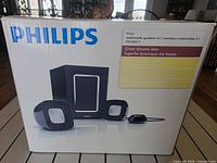 front of boxed Philips SPA2601/17 speaker set